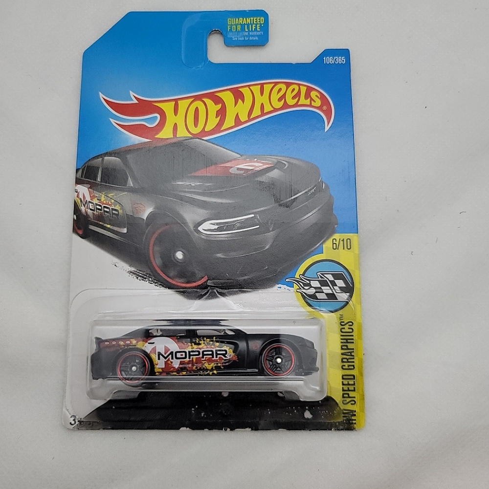 Hot Wheels '15 Dodge Charger SRT